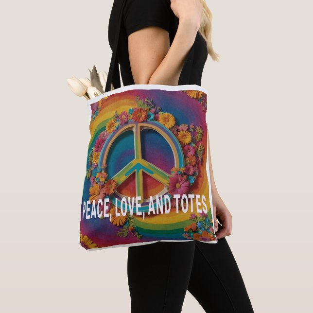Tote (Close Up)