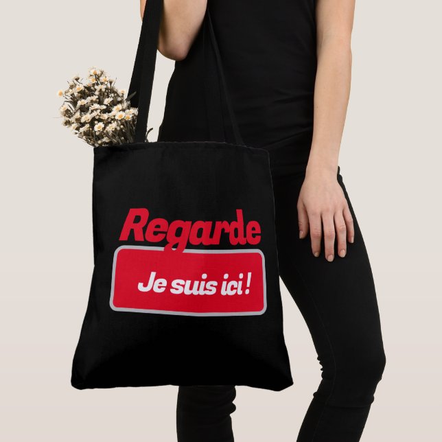 Tote Bag Look, I'm here! (Close Up)