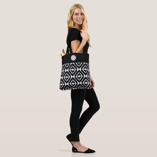 Tote Black White Ikat (On Model)