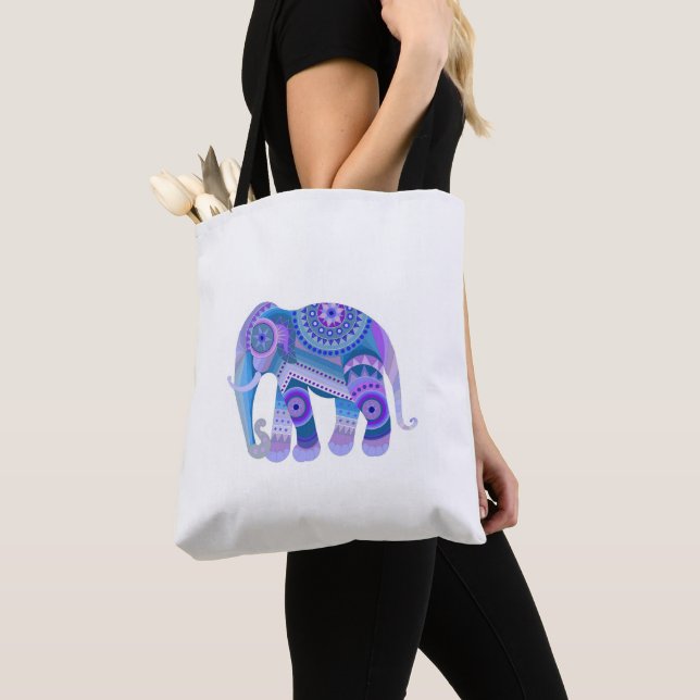 TOTE with an blue elephant (Close Up)