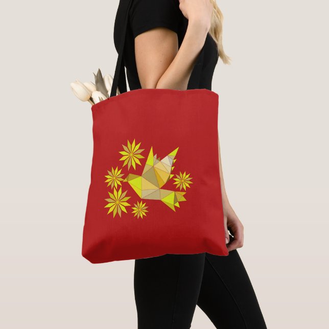 Tote with creative bird with flower bag (Close Up)