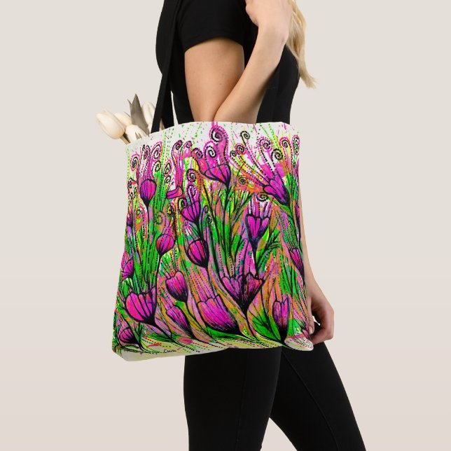 Tote with pink flowers (Close Up)