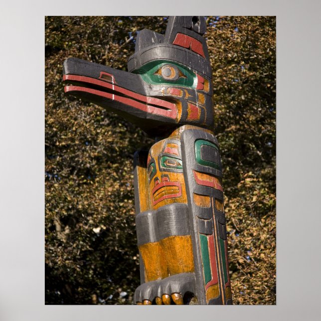 Totem pole in park in Ottawa, Ontario, Canada Poster (Front)