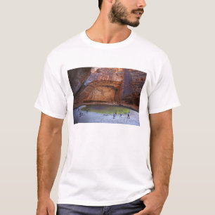 Tourists at Cathedral Gorge, Bungle Bungles T-Shirt