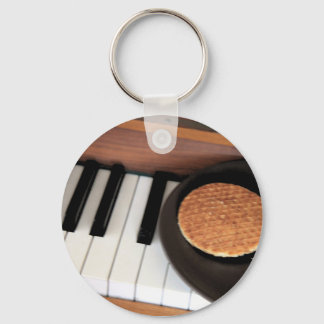 Tout Va Bien – Stroopwafel & Piano Key Holder Ring