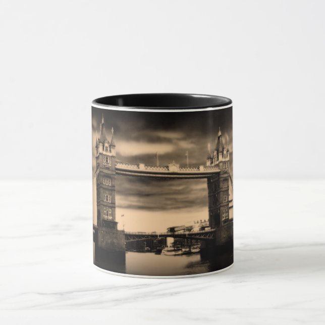 Tower Bridge Mug (Center)
