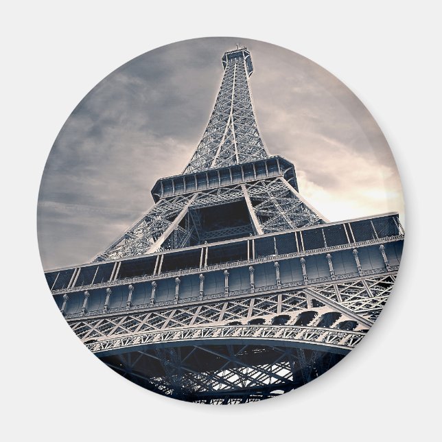 Towering Eiffel Magnet (Front)