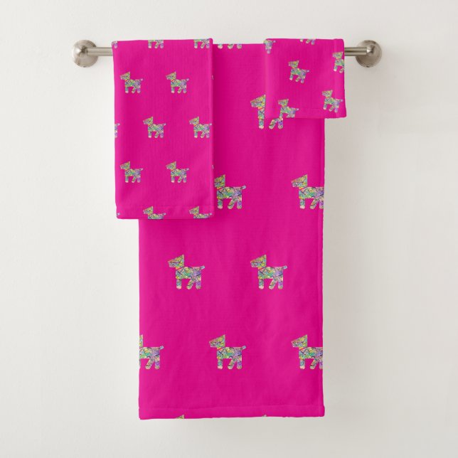 Toy Dog Hot Pink    Bath Towel Set (Insitu)