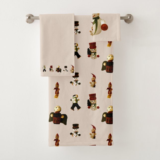 Toyland Holiday Towels (Insitu)