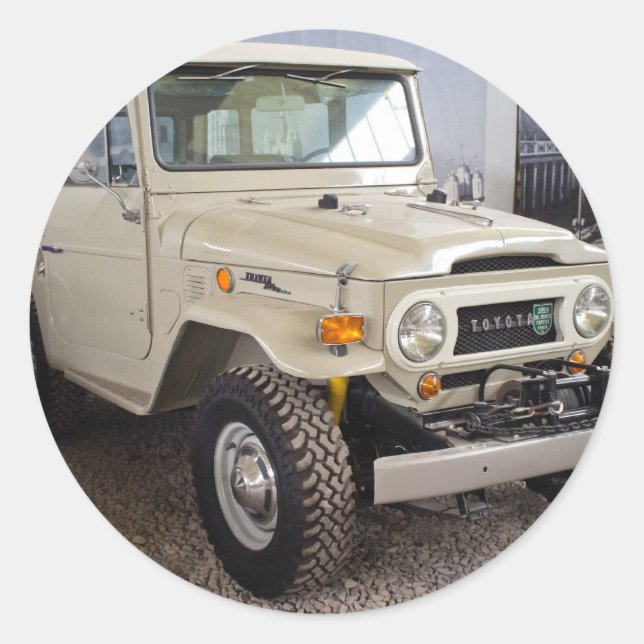 Toyota Land Cruiser BJ40 Classic Round Sticker (Front)