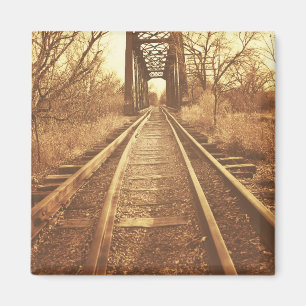 Tracks Magnet