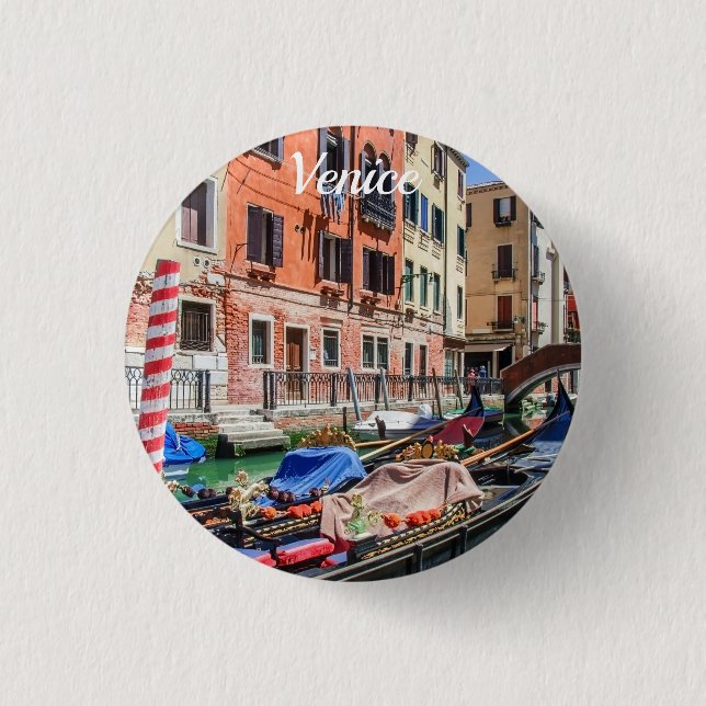 Traditional gondola in Venice 3 Cm Round Badge (Front)