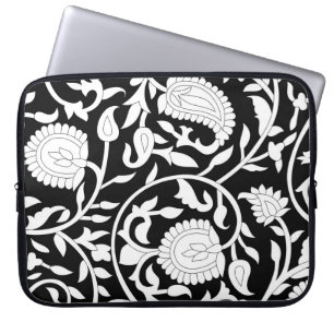 Traditional indian paisley pattern on black and wh laptop sleeve