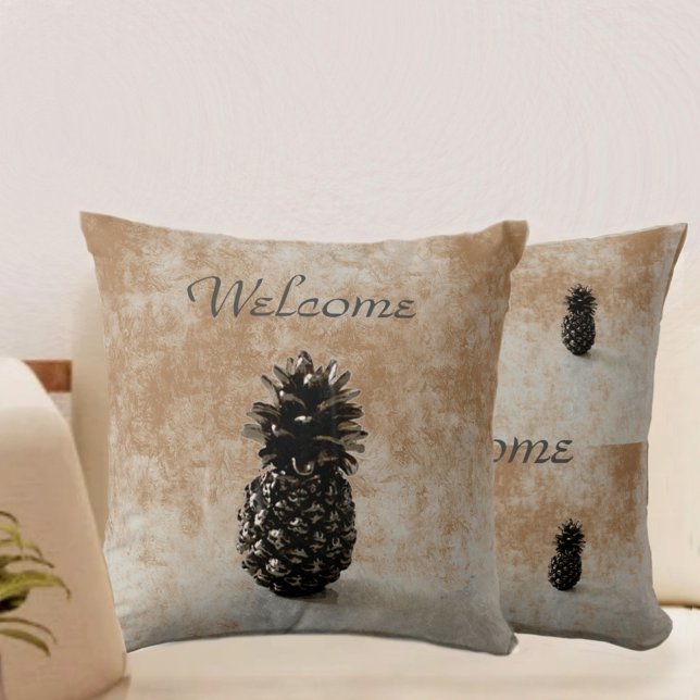 Traditional Pineapple Welcome Throw Pillow (Creator Uploaded)