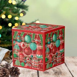 Traditional Red Green Plaid Holiday Favour Box