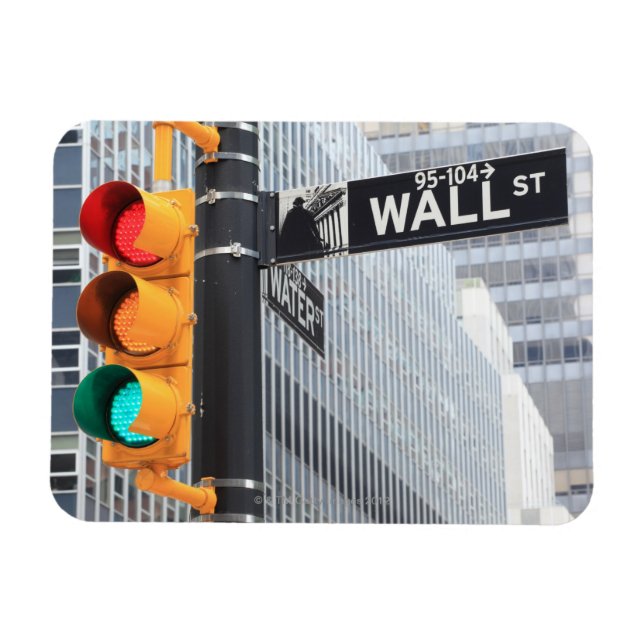 Traffic Light and Wall Street Sign Magnet (Horizontal)