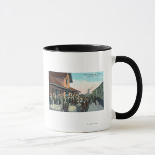 Train Passengers De-Boarding Mug