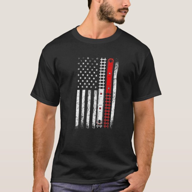 Trains on rails american flag locomotive model rai T-Shirt (Front)