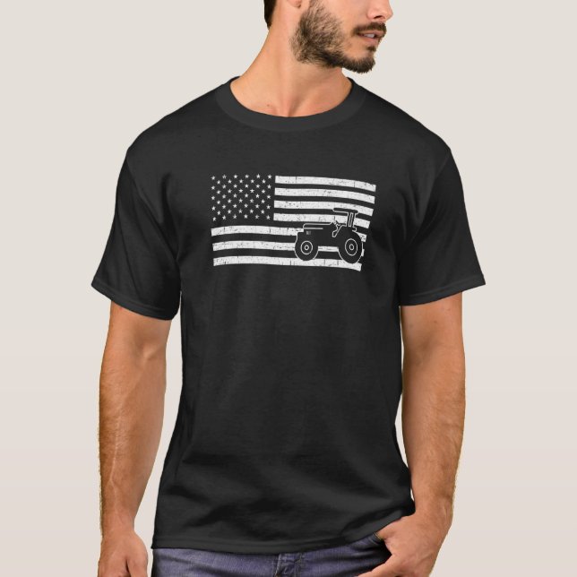 Traktor US Flag Field American Farm   Traktor T-Shirt (Front)