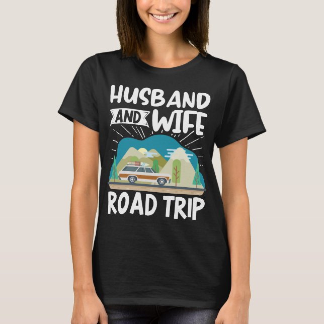 Traveller Matching Vacation Couple Husband And Wif T-Shirt (Front)