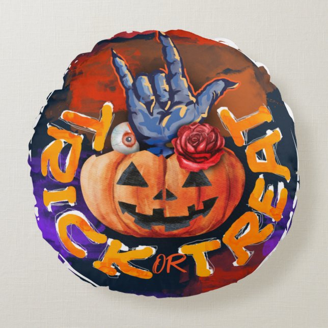 Treak or Treat Scary Halloween Pumpkin  Round Cushion (Front)