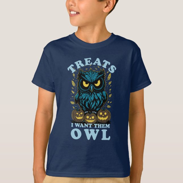 Treats I Want Them Owl | Halloween T-Shirt (Front)