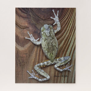Treefrog on Cedar Fence Jigsaw Puzzle