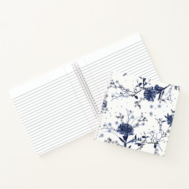 trend trendy fall fashion women trendy queen hoodi notebook (Inside)