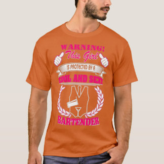 Trending Funny Girl Love Bartender T-Shirt