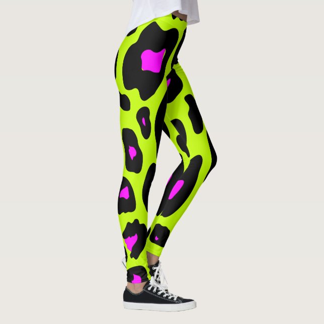 Trendy 80s Leopard Pattern Leggings (Right)
