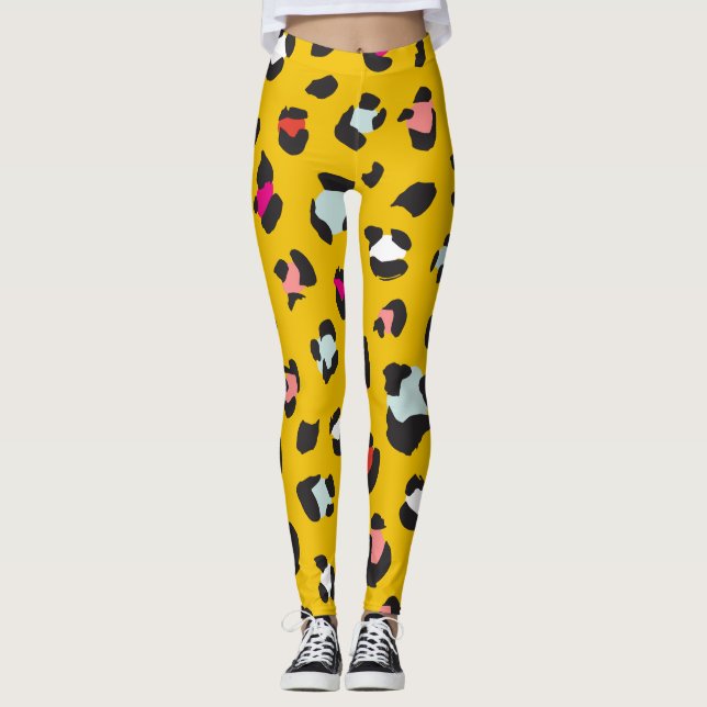 Trendy 80s Leopard Pattern Leggings (Front)
