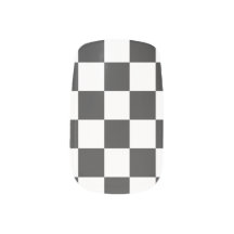 Trendy black and white chequered nail