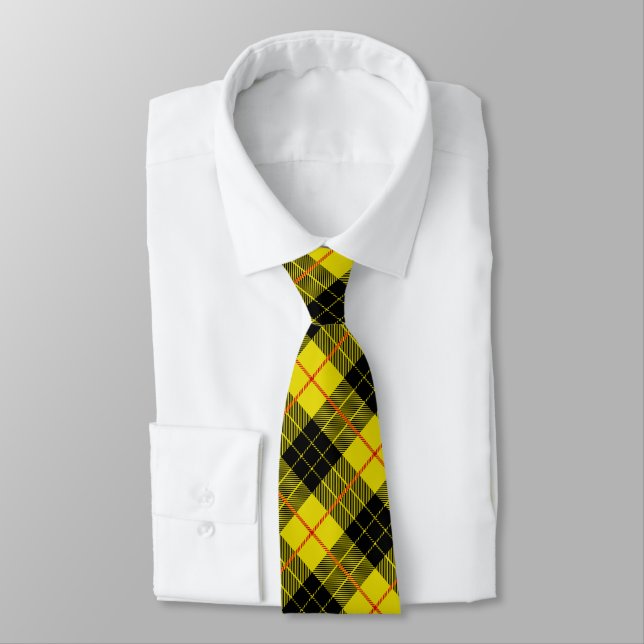 Trendy black and yellow tartan plaid tie (Tied)