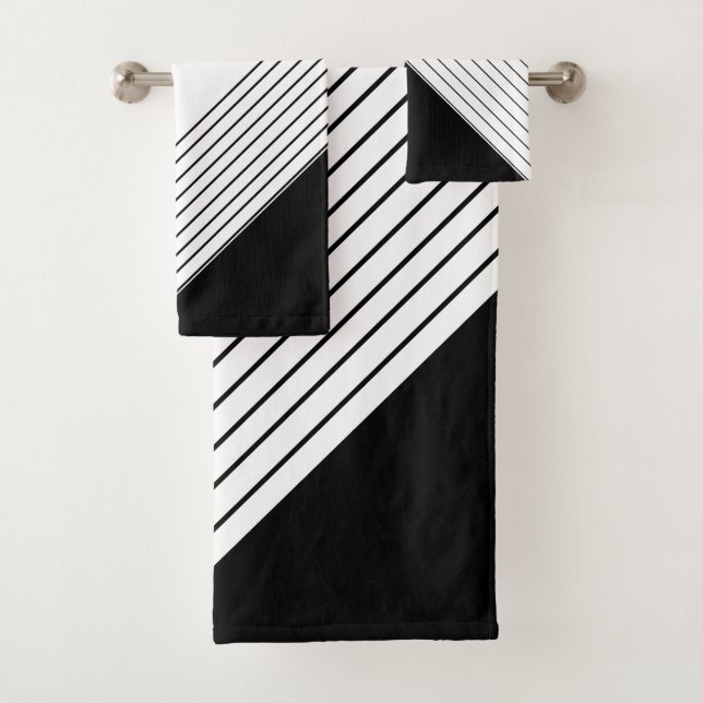 Trendy Elegant Geometric Chic Black and White Bath Towel Set (Insitu)