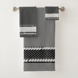 Trendy Grey Z Bath Towel Set