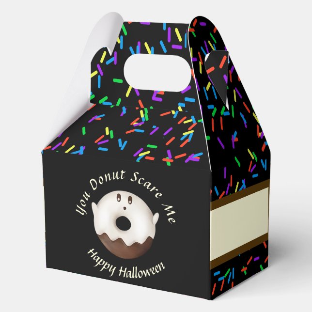 Trendy Halloween Spooky Boo Ghost Doughnut Party Favour Box (Front)