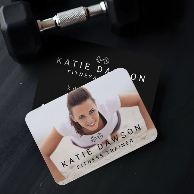 Trendy Personal Trainer Photo & Dumbell Logo Business Card (Trendy Personal Trainer Photo & Dumbell Logo Business Card)