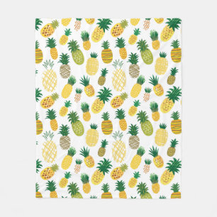 Trendy Pineapple Pattern Fleece Blanket