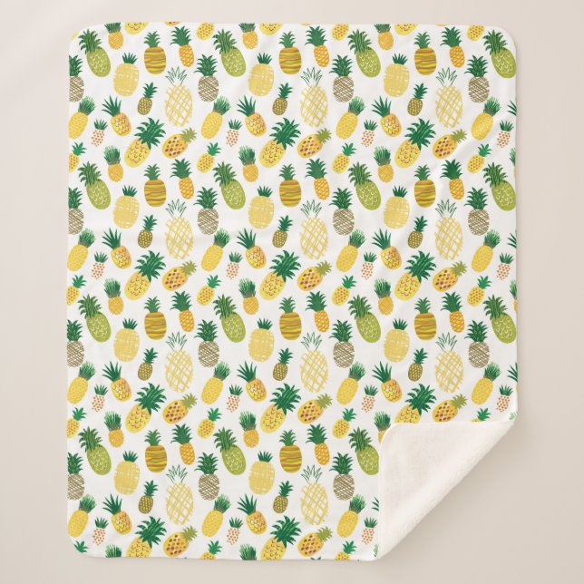 Trendy Pineapple Pattern Sherpa Blanket (Front)
