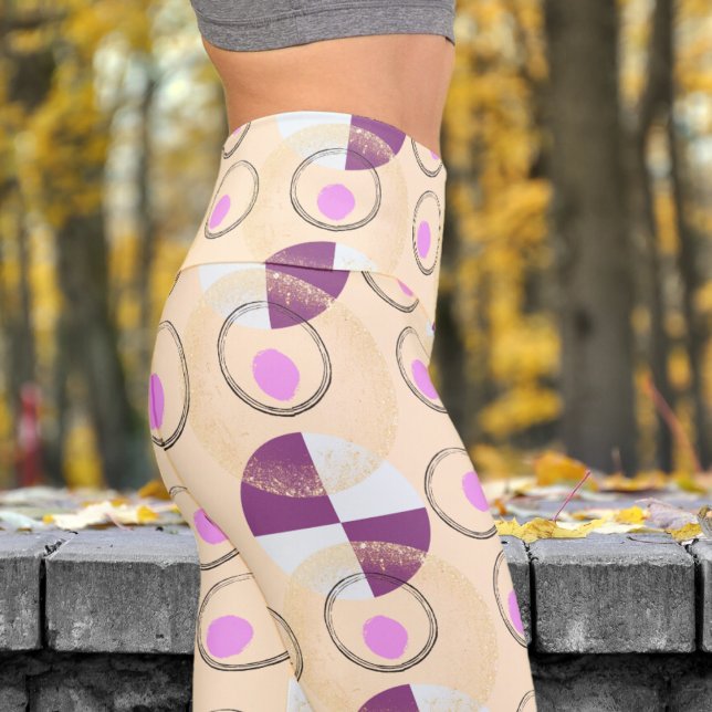 Trendy White Nucleus Pattern Yoga Capri Leggings (Nucleus Blanched Almond)