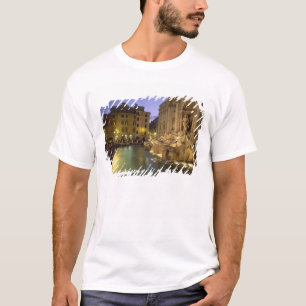 Trevi Fountain at night, Rome, Lazio, Italy T-Shirt