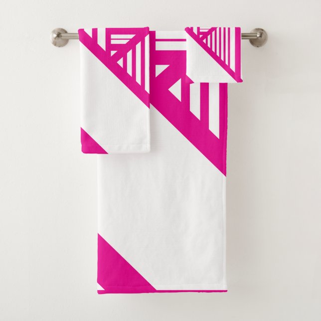 Triangle Stripes in Magenta and White Bath Towel Set (Insitu)