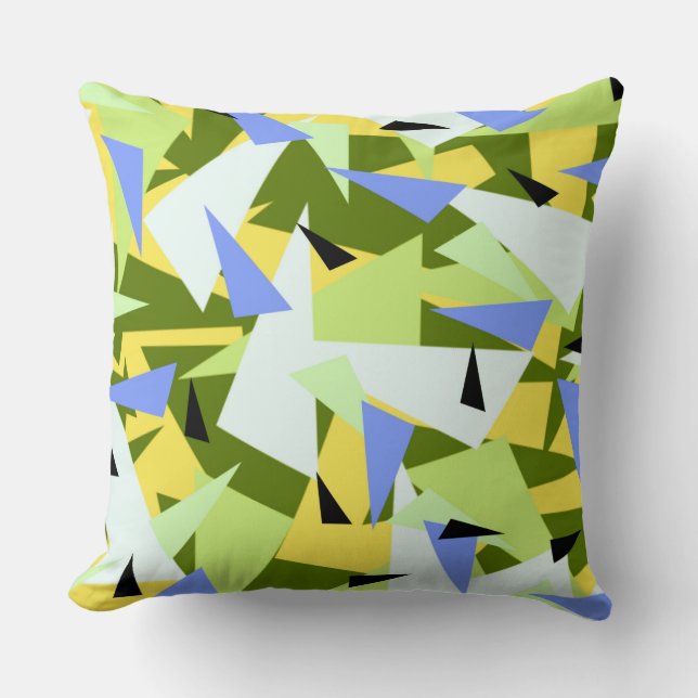 Triangles pattern cushion (Front)