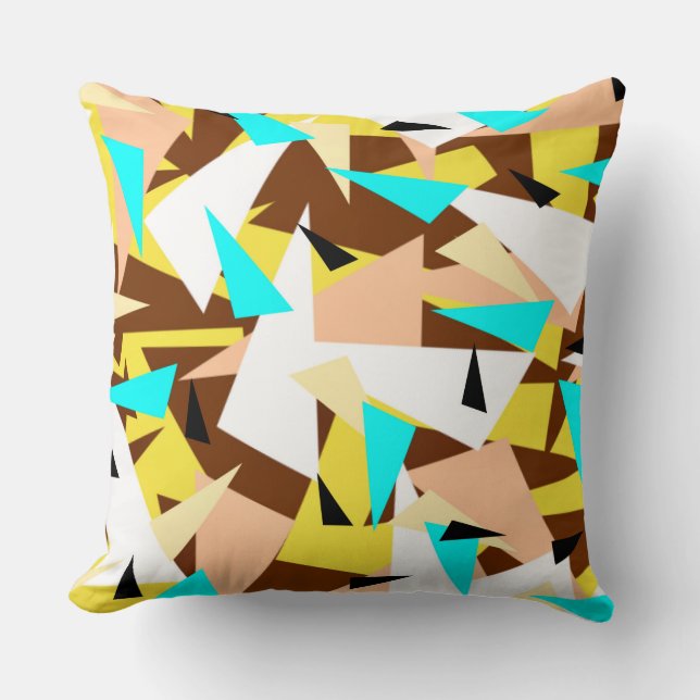 Triangles pattern cushion (Front)