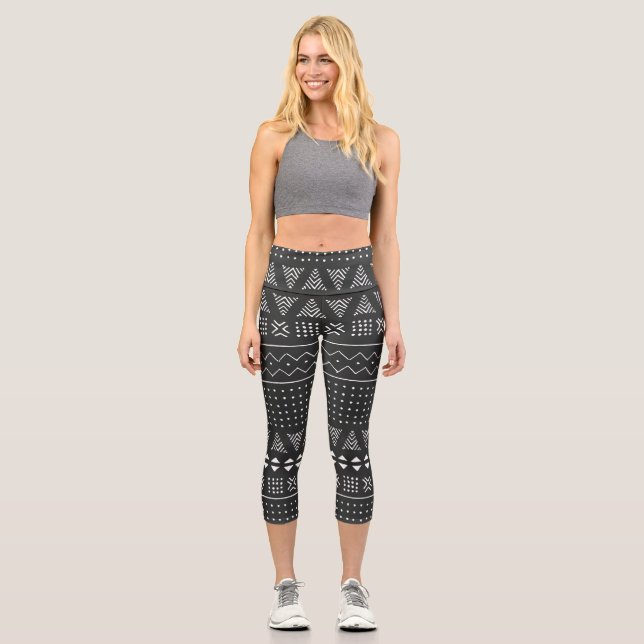 Tribal ethnic: black white pattern. capri leggings (Front)