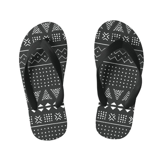 Tribal ethnic: black white pattern. kid's flip flops (Footbed)