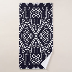 Tribal ethnic seamless pattern bath towel