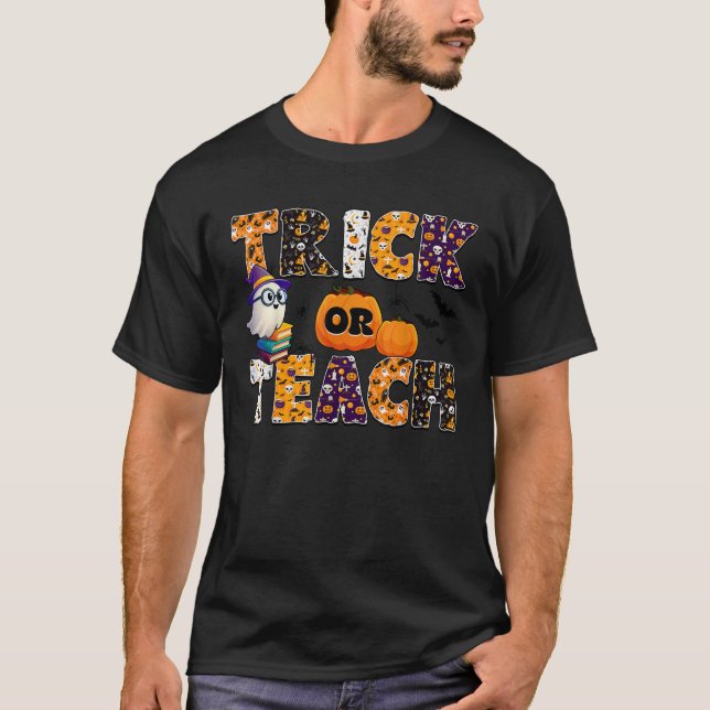 Trick Or Teach Boo Halloween Costumes Teacher Men  T-Shirt (Front)