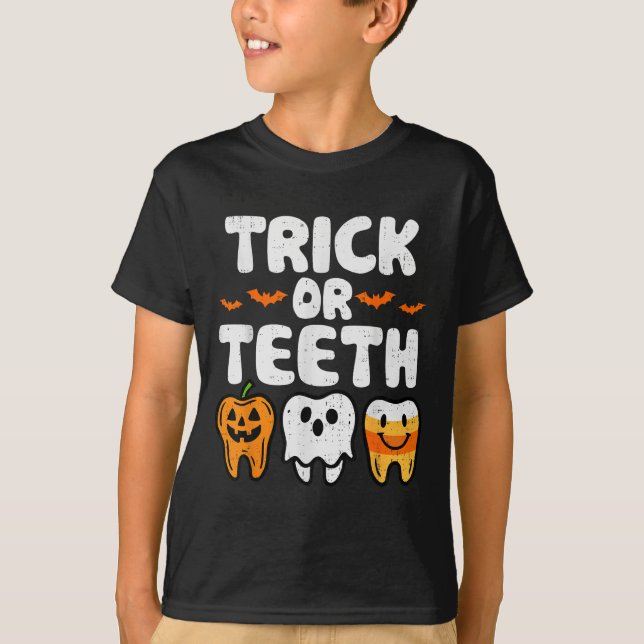 Trick Or Teeth Halloween Funny Dental Dentist Men  T-Shirt (Front)