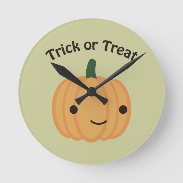 Trick or treat - Cute Pumpkin Round Clock (Front)